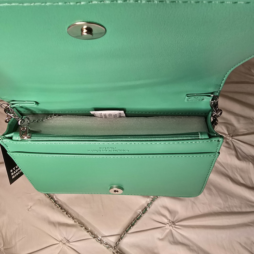 Badgley Mischka Emerald Quilted Crossbody Bag - Picture 6 of 6